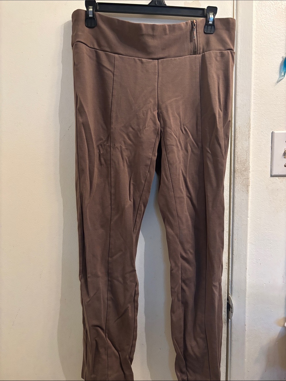 Alfani High-Rise Women's Ponte Leggings in Taupe